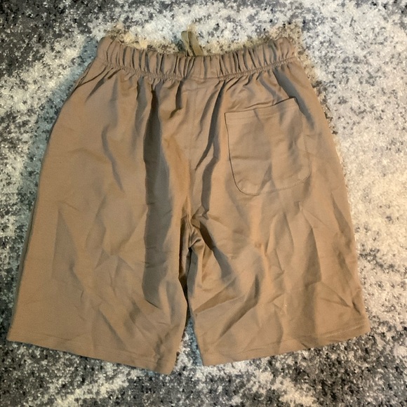Essentials Fear of God Coffee Brown Cotton Logo Shorts Men’s Large - Picture 2 of 2